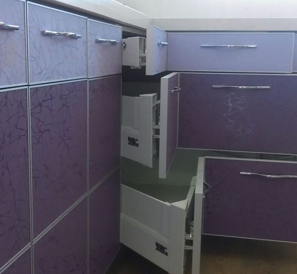 ארונות מטבח פינתיים